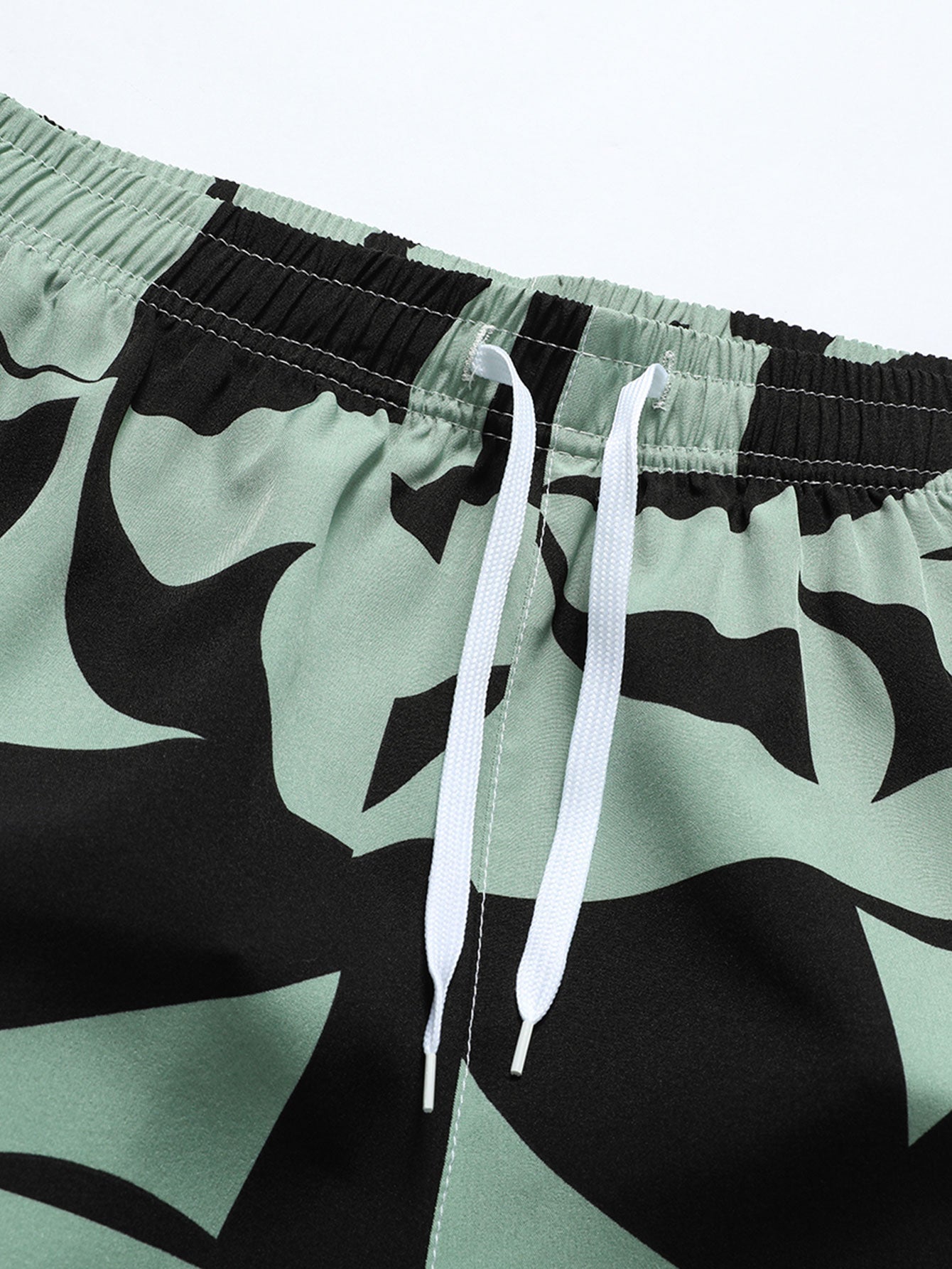Jonathan® | Color Block Print Zipper Pocket Shorts