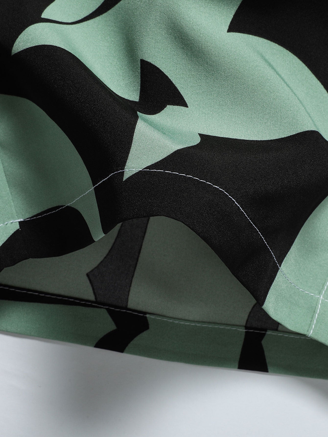 Jonathan® | Color Block Print Zipper Pocket Shorts
