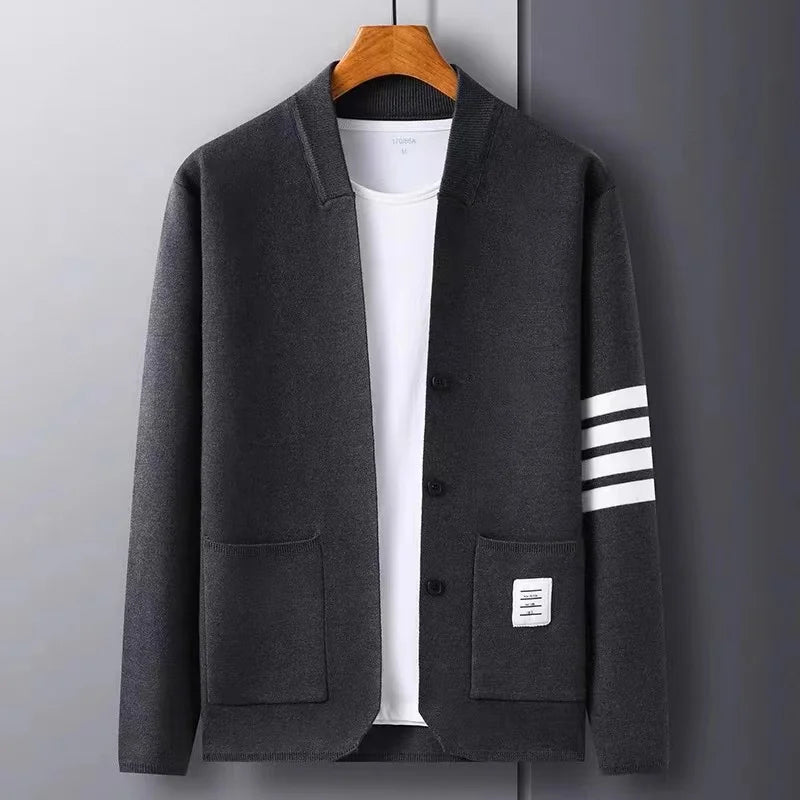 César® | Knitted Cardigan