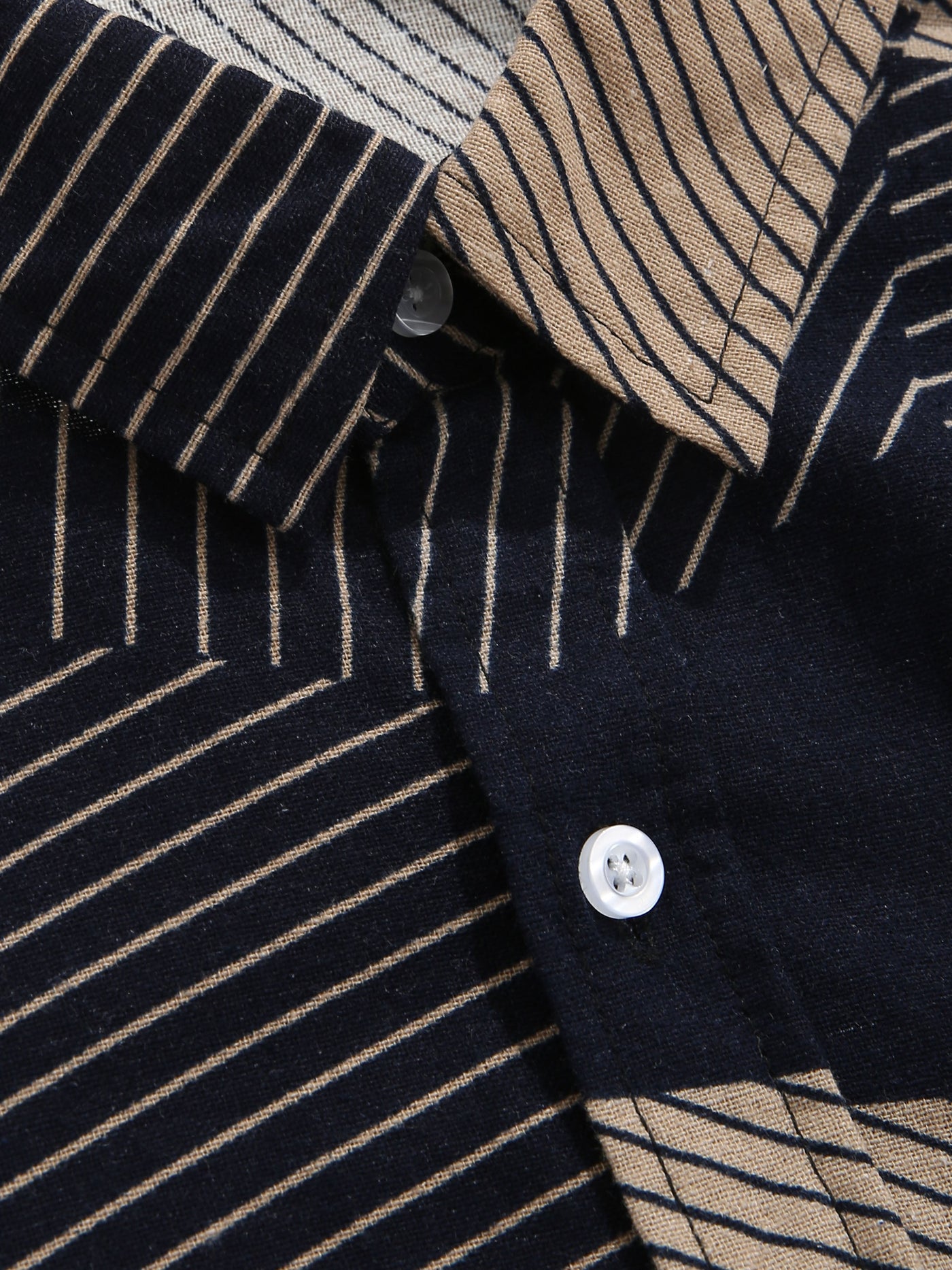 Arvonio® | Line Geometry Print Shirt