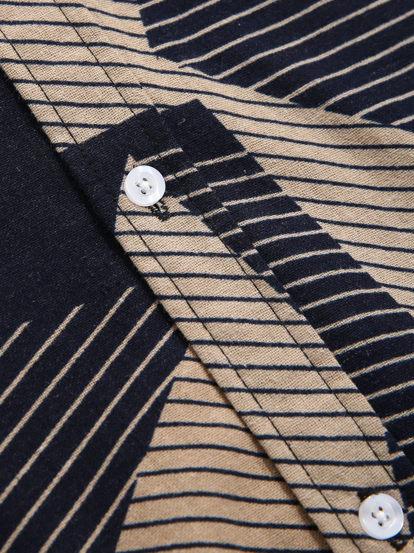 Arvonio® | Line Geometry Print Shirt