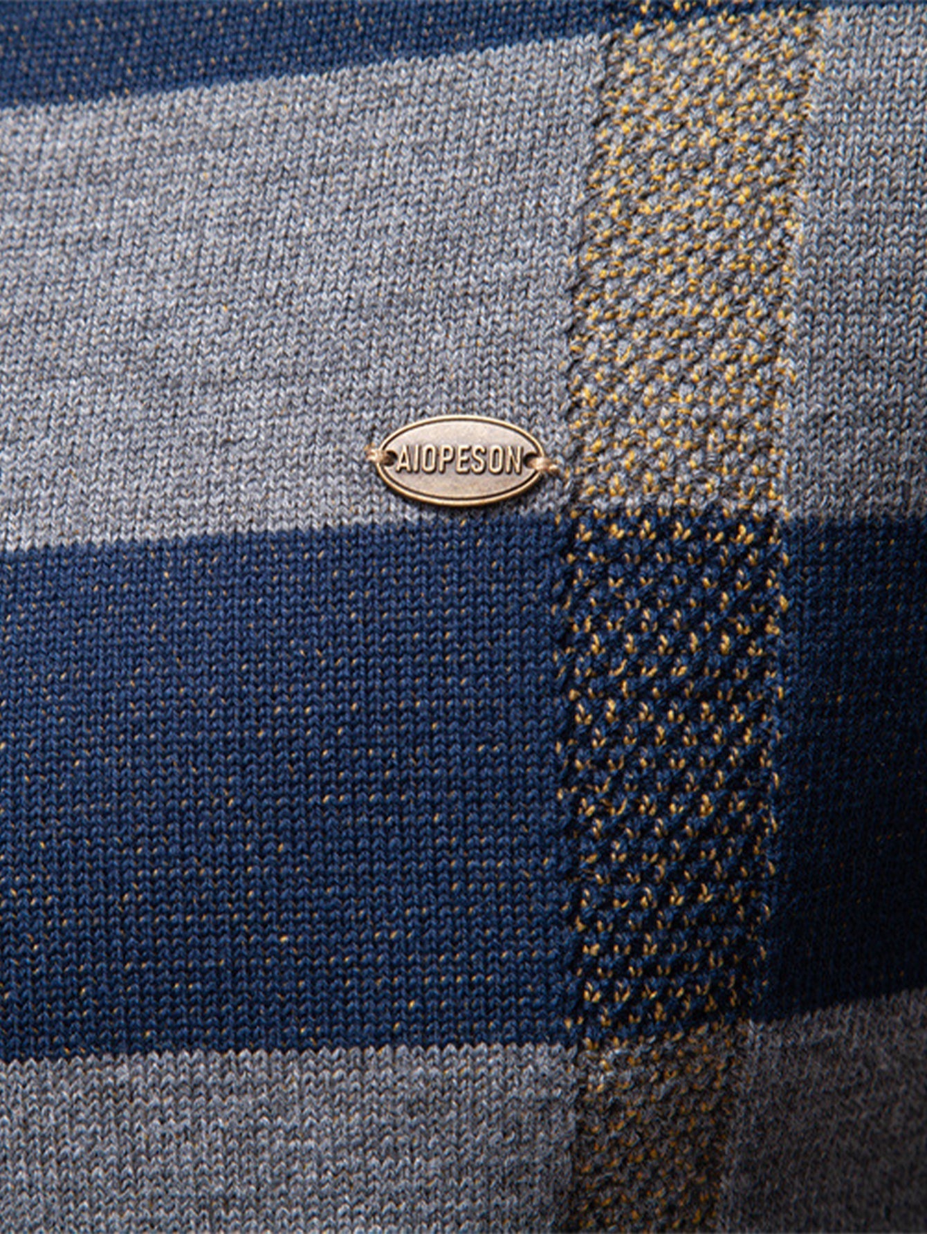 Elián® | Plaid Crewneck Sweater