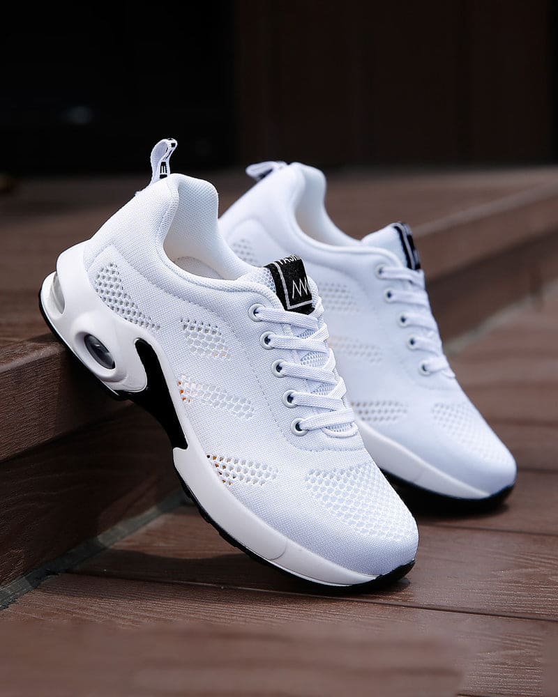 Manfredo® | Relaxed And Timeless Summer Sneakers