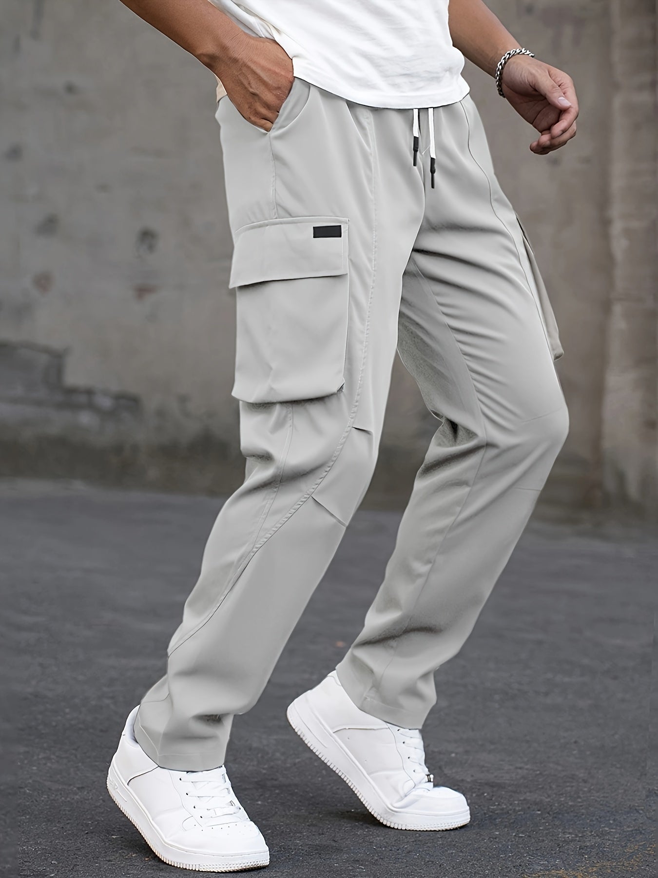 Levi® | Modern Cargo Pants With Pockets