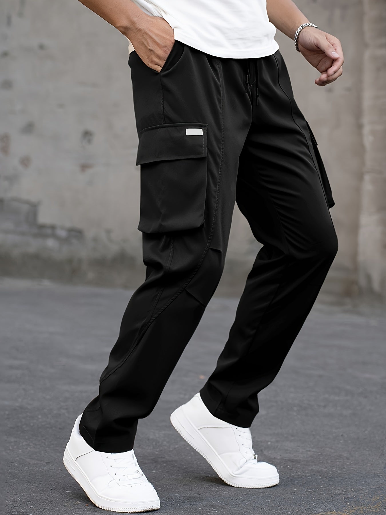 Levi® | Modern Cargo Pants With Pockets