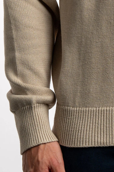 Levi® | Minimalist Autumn Pullover