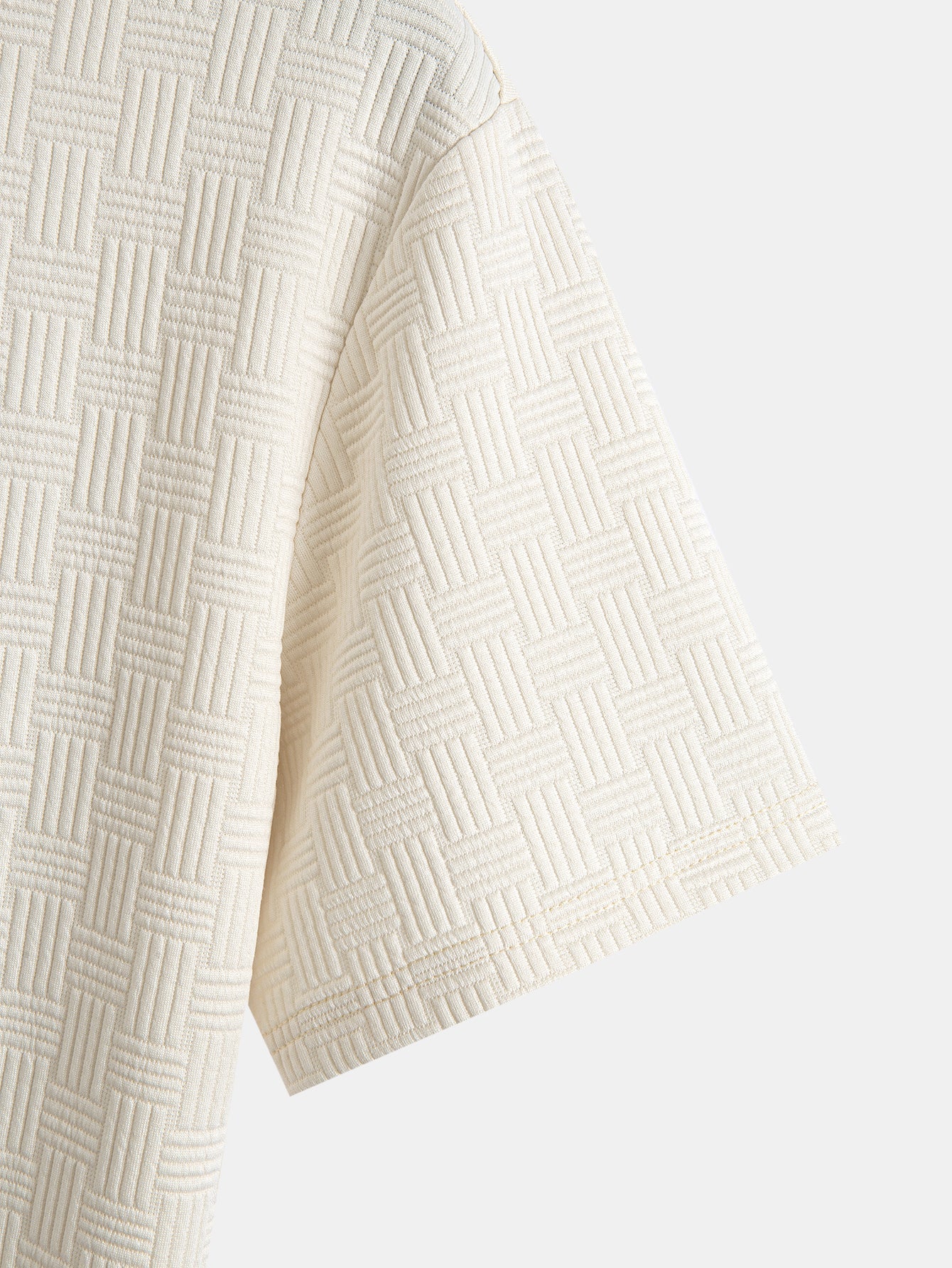 Estanislao® | Stripe Jacquard Arc Hem T-Shirt