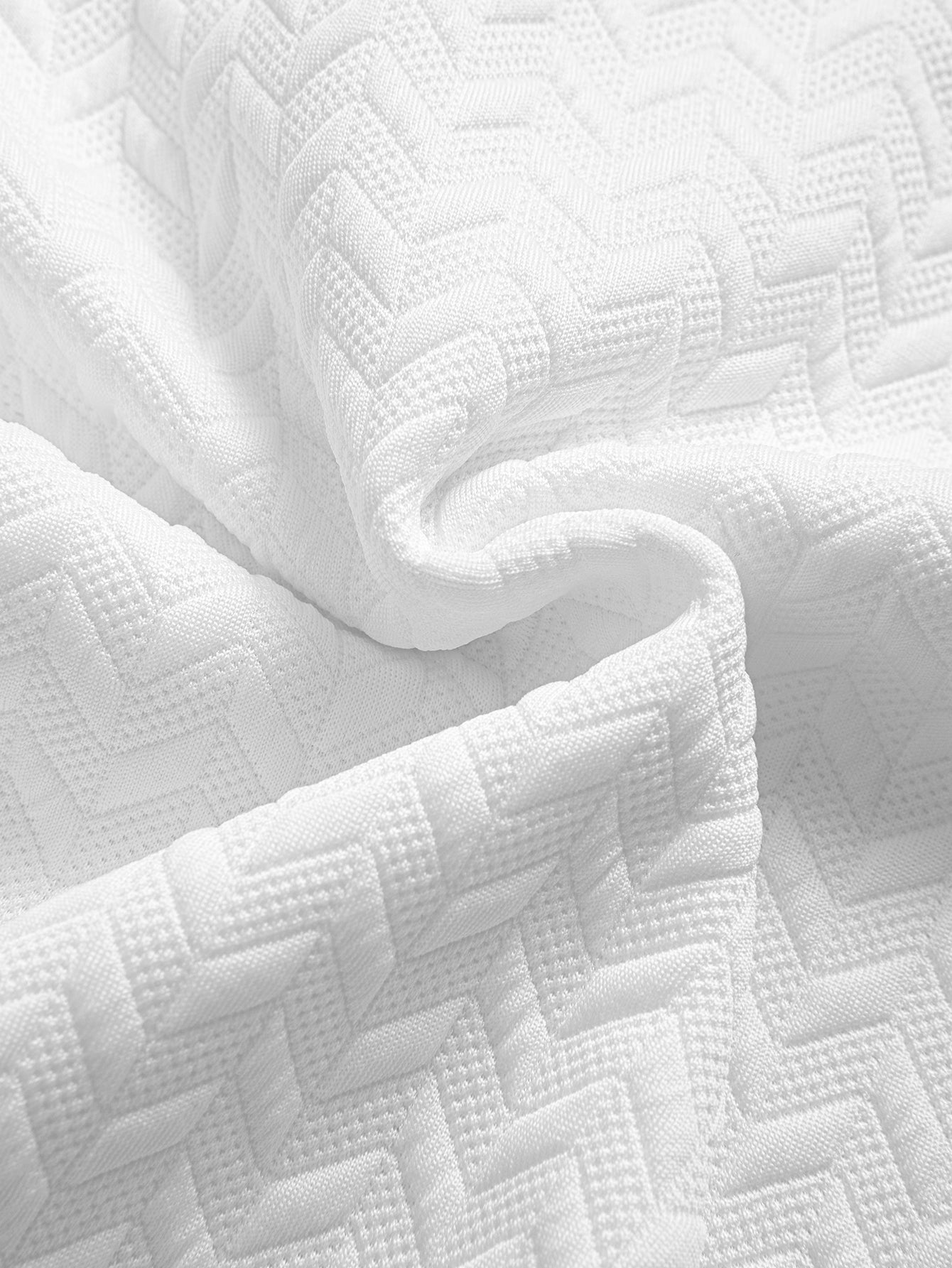 Esteban® | Jacquard Textured Arc Hem T-Shirt