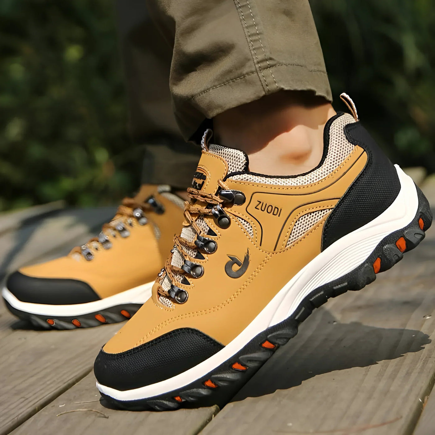 Lionel® | Men's sneakers for hiking