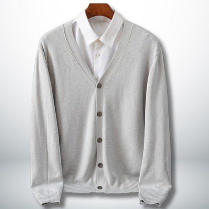 Américo® | Minimal and elegant cardigan for men