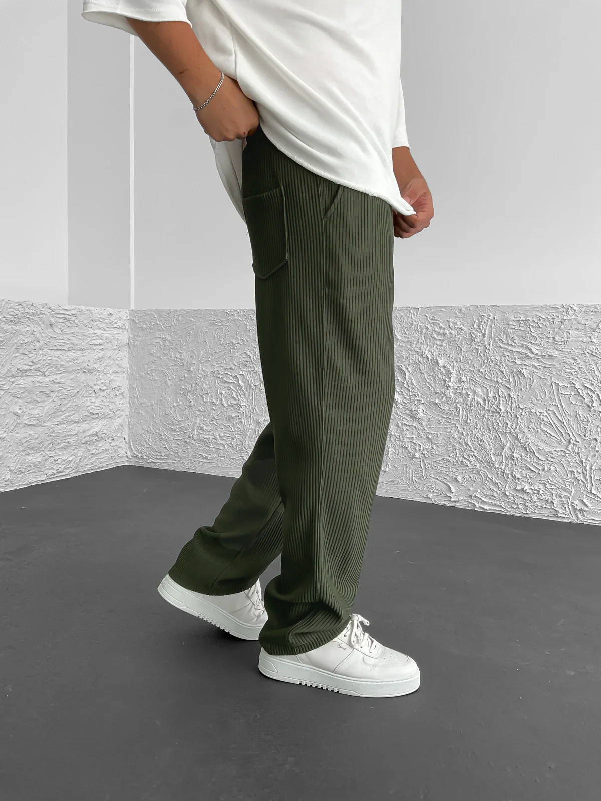 Wesley | Relaxed fit ribbed pants
