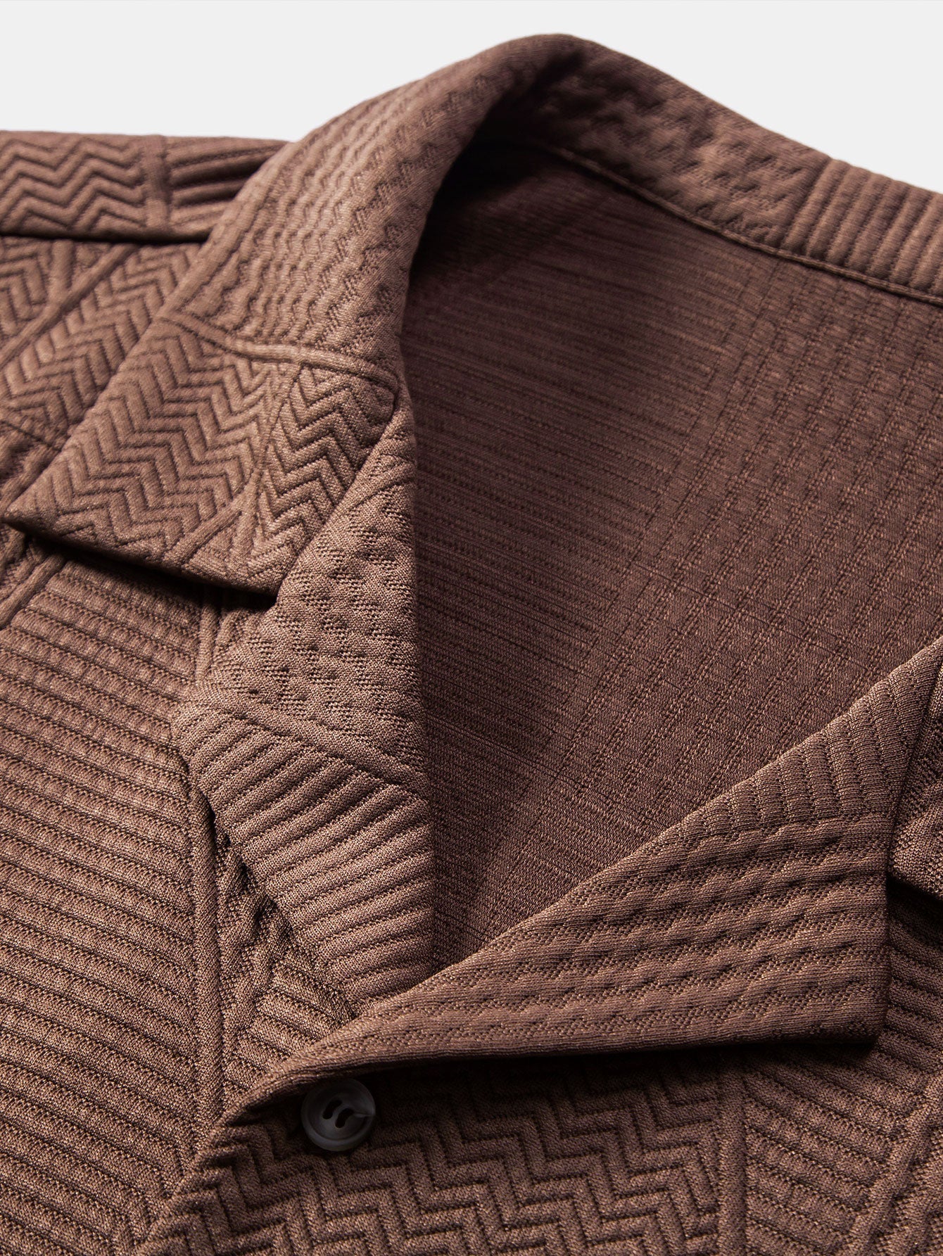 Leonardo® | Geometric Style: Short-Sleeved Cuban Shirt With Geometric Texture