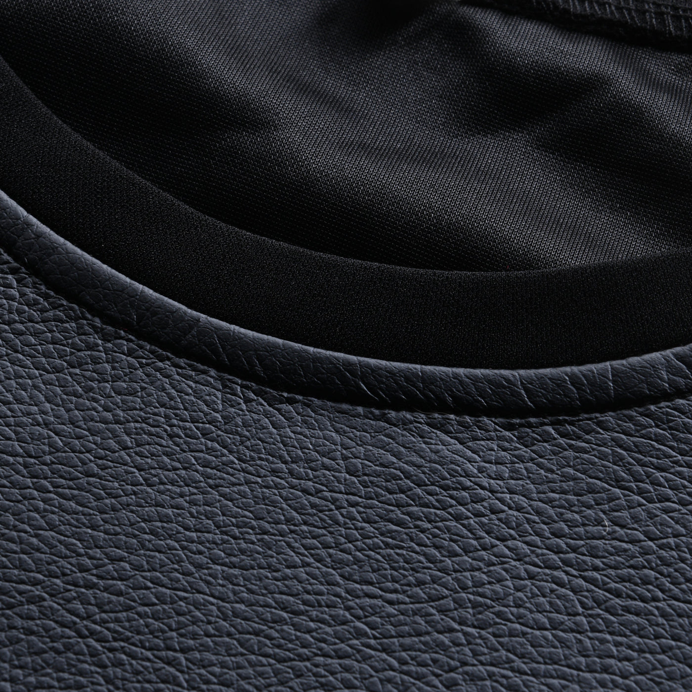 Men's Fax Leather Stitchingip-p Rond Neck Long-sleeved T-shirt（Internal T-shirt not inclded)