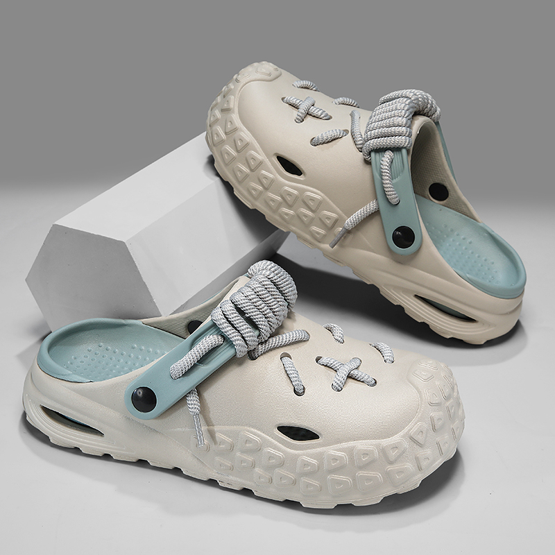 Peter | Odyssey Laced Clogs - Female