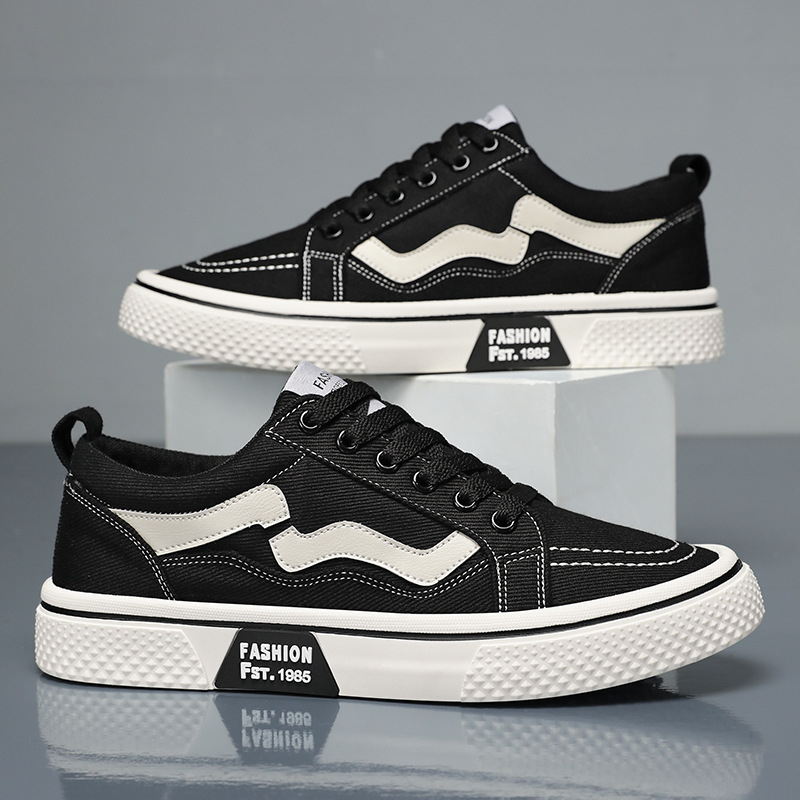 Oliver | Treadz Canvas Sneakers