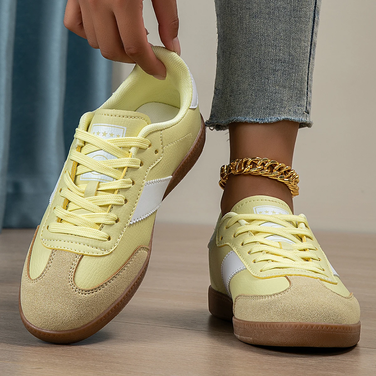 Kevin | Elle Retro Leather Sneakers