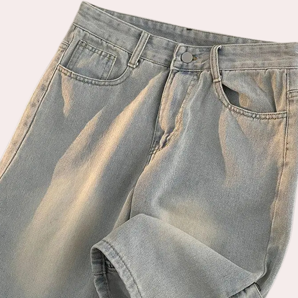 Valeriano® | Casual summer denim shorts for men