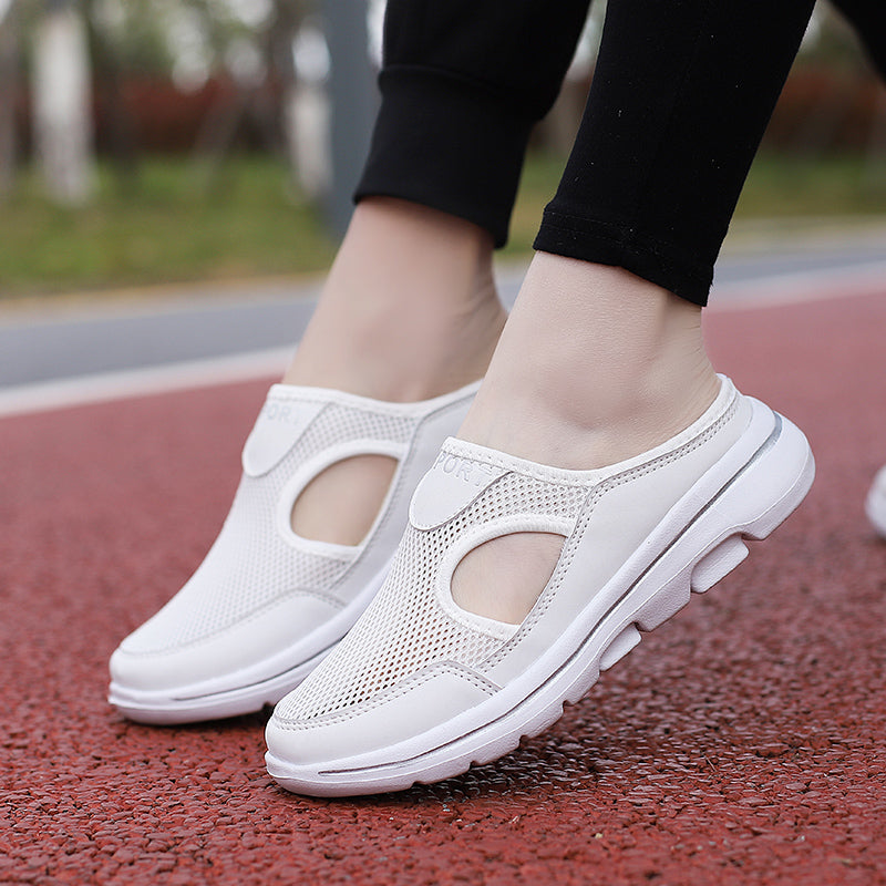 Warren® | Comfortable sports sandals that breathe and are comfortable to walk in.
