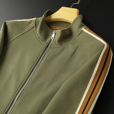 César® | Sporty And Comfortable Suit