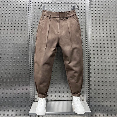 Chris | CLEAN AND COMFORTABLE PANTS
