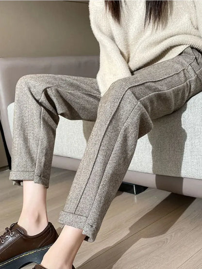 Emilio® | Chic And Versatile Summer Trousers