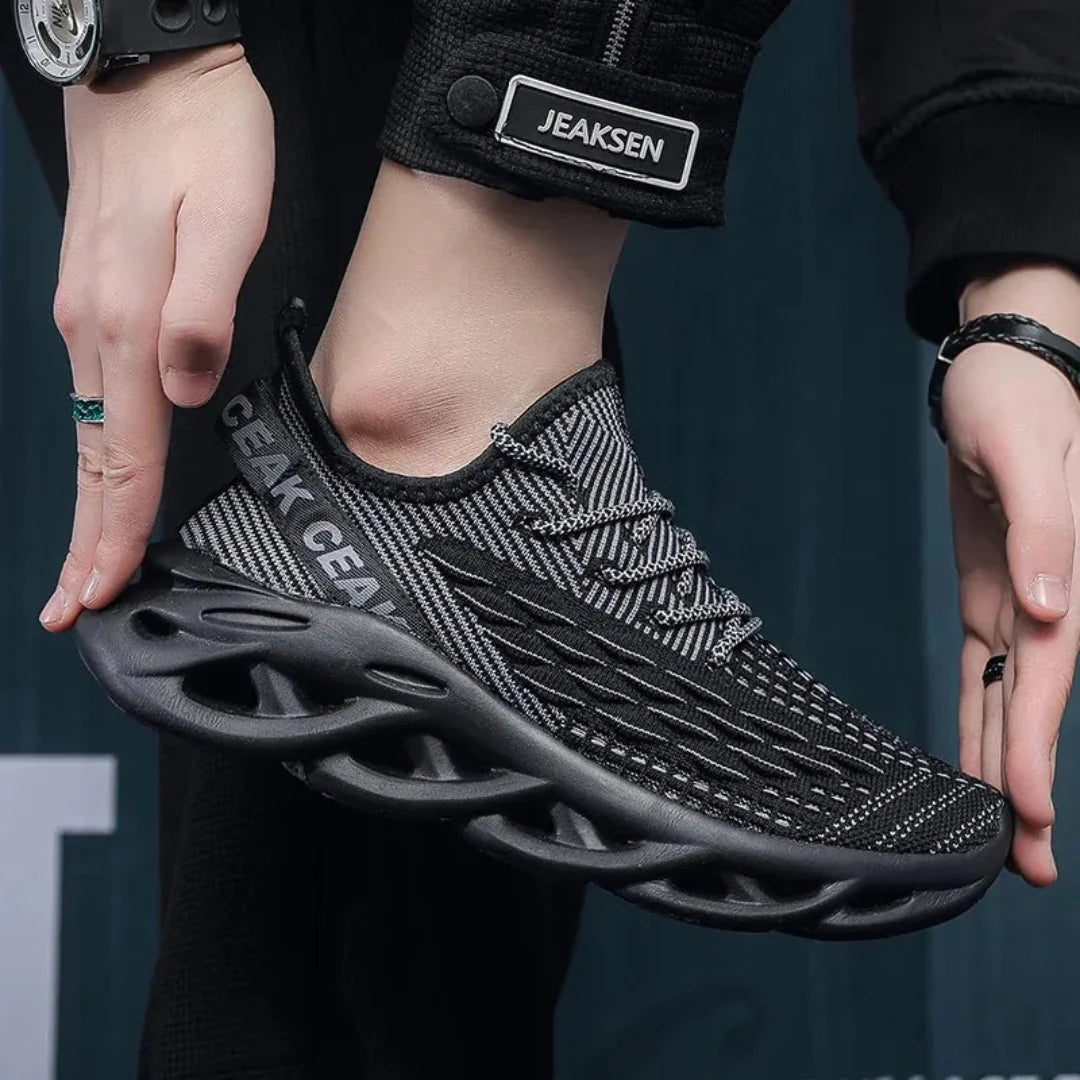 León | Sculpt Knit Sneakers