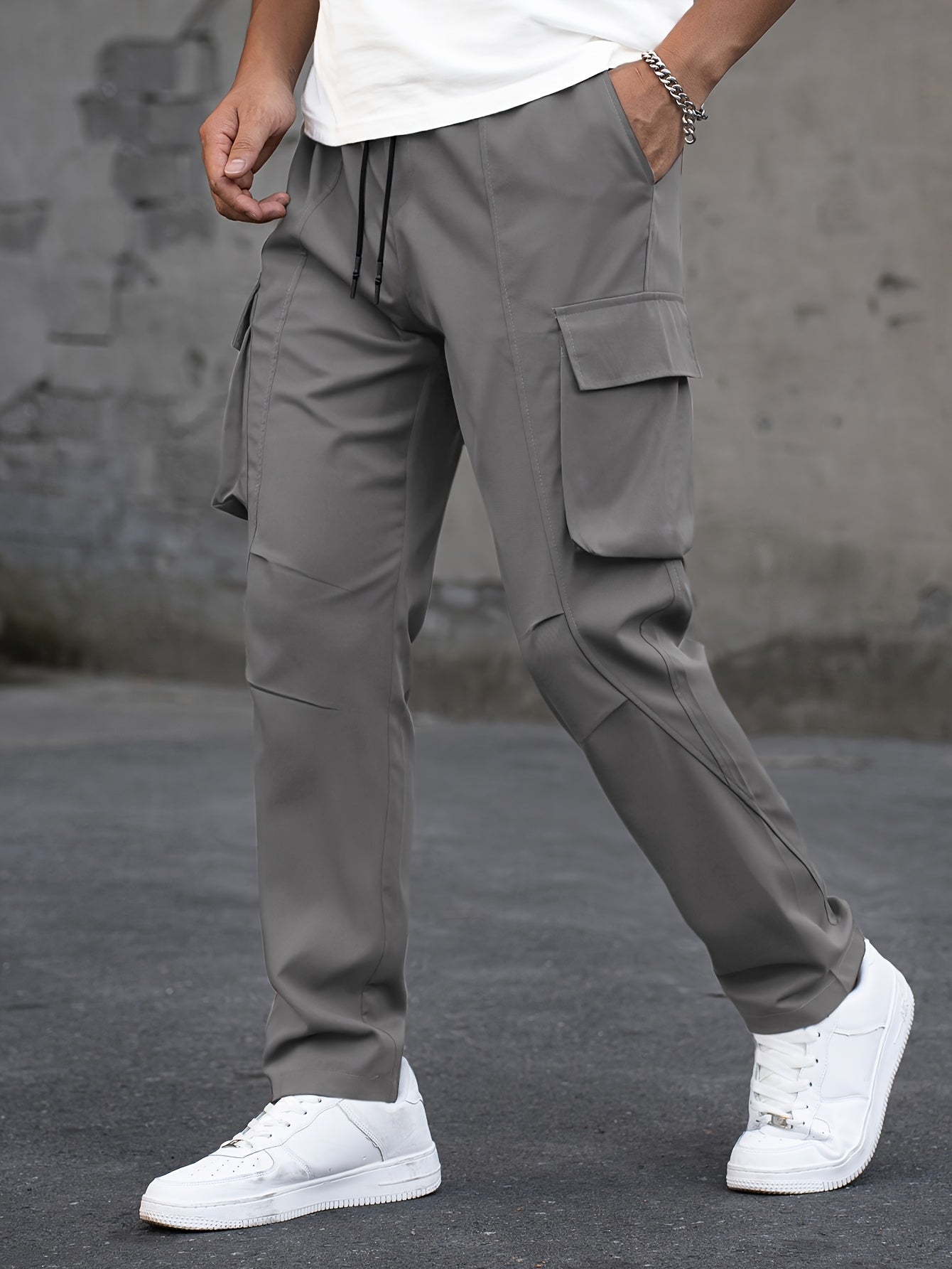 Levi® | Modern Cargo Pants With Pockets