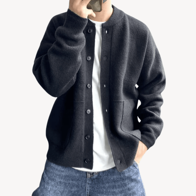 Valeriano | Classic wool knit cardigan with button closure