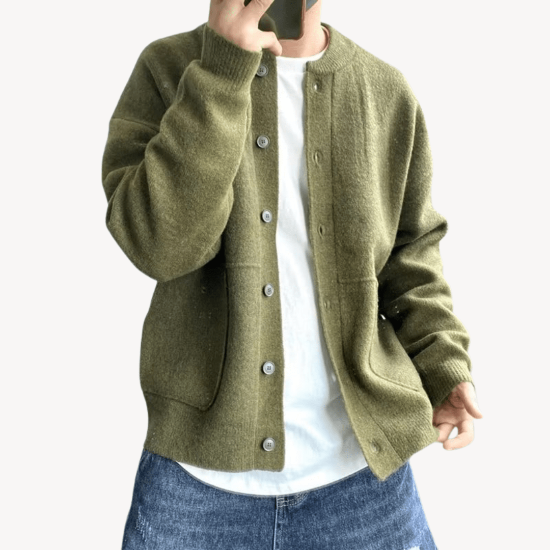 Valeriano | Classic wool knit cardigan with button closure