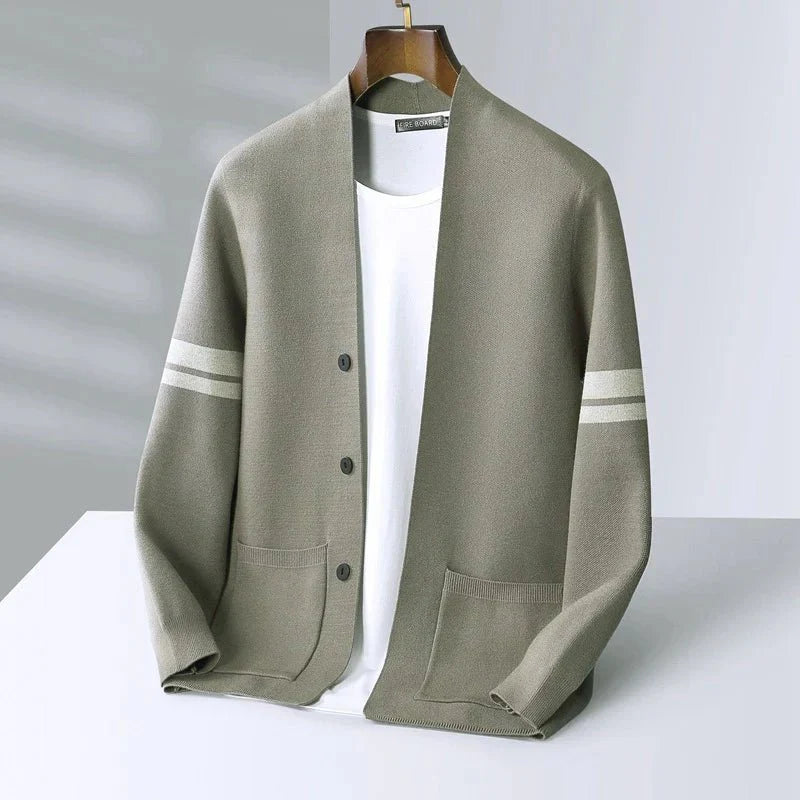 Tiberius | Modern knitted cardigan with button placket