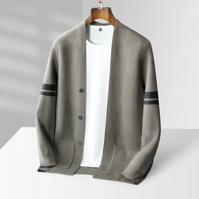 Tiberius | Modern knitted cardigan with button placket