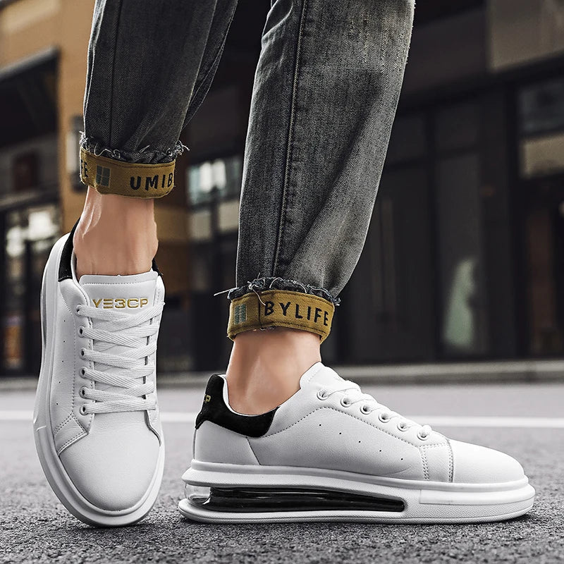 Tiago | Stylish street sneaker with comfortable sole