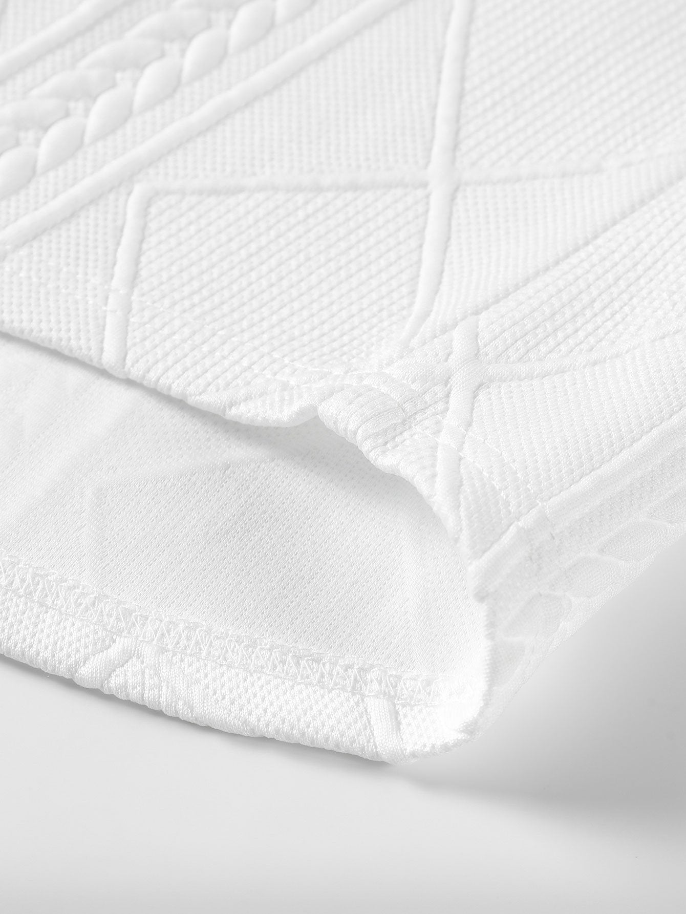 David® | Long Sleeved T-Shirt With Curved Hem In Geometric Jacquard & Cargo Joggers In Corduroy With Drawstring