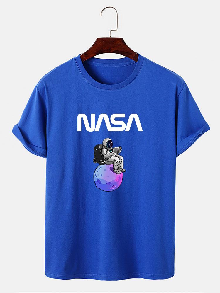 Klaus® | Astronaut Reading Book Print T-Shirt