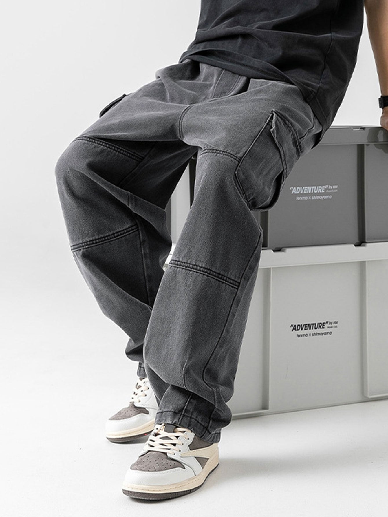 Enoc® | Elastic Waist Relax Fit Straight Leg Cargo Jeans