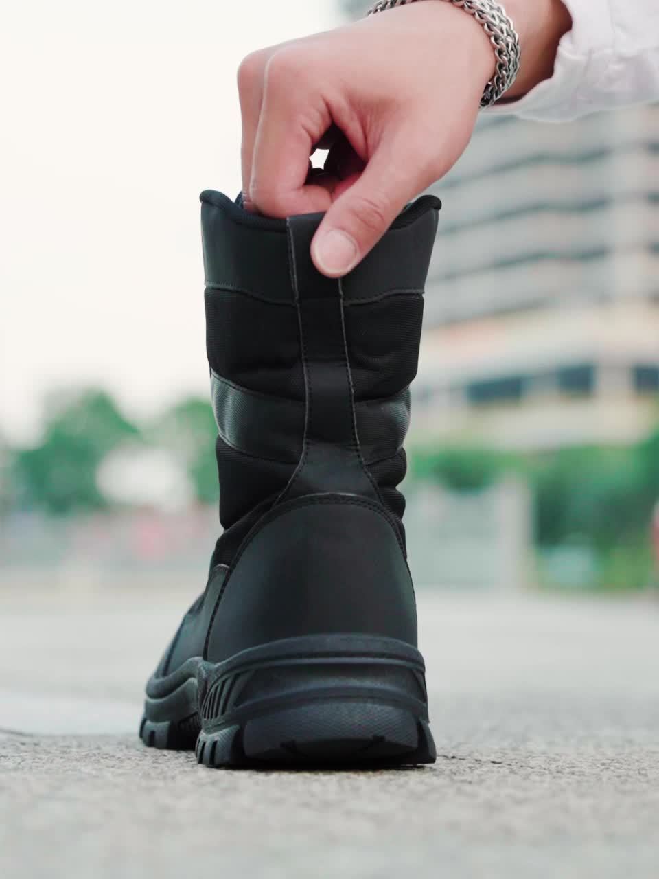 Fitz | Robust high-top lace-up boots with non-slip sole