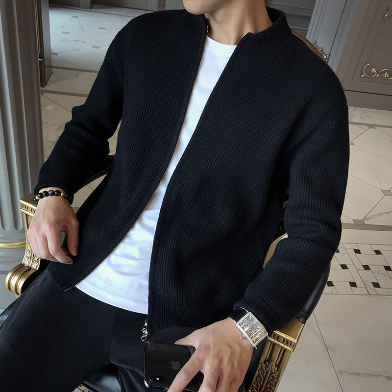 Charlie® | Modern men's sweater with zip